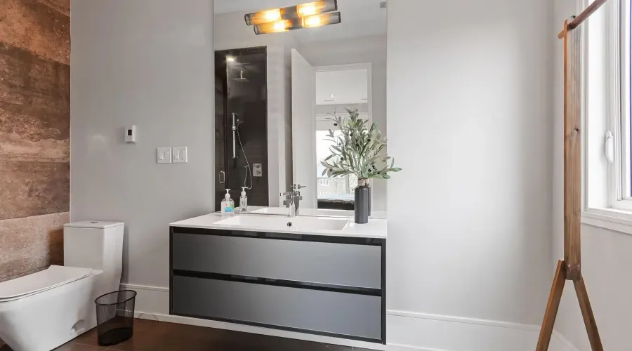 67 Lake Promenade, Toronto, Ontario, M8W 1A2, Canada, 4 Bedrooms Bedrooms, ,8 BathroomsBathrooms,Residential,For Sale,2002365