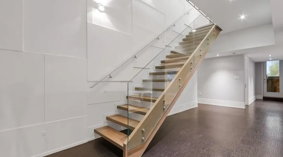 67 Lake Promenade, Toronto, Ontario, M8W 1A2, Canada, 4 Bedrooms Bedrooms, ,8 BathroomsBathrooms,Residential,For Sale,2002365