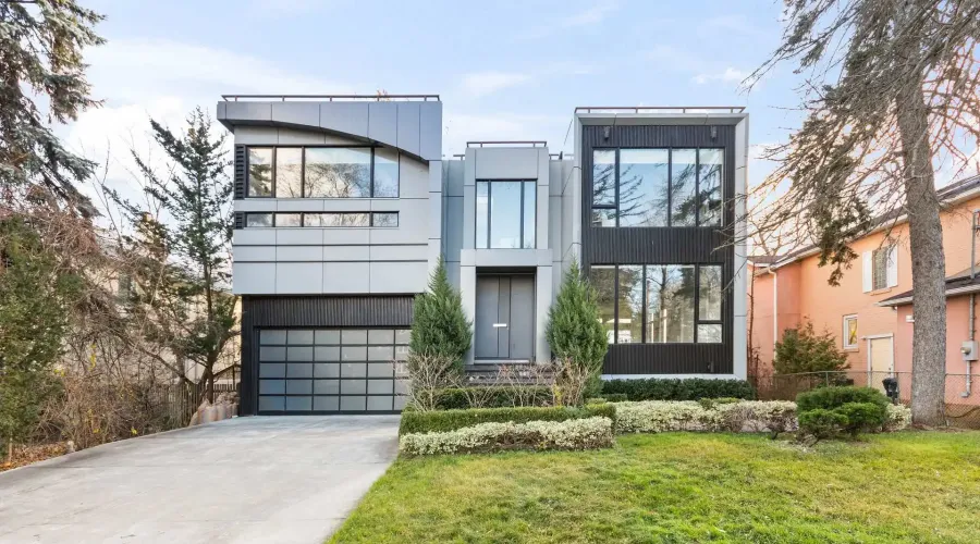 67 Lake Promenade, Toronto, Ontario, M8W 1A2, Canada, 4 Bedrooms Bedrooms, ,8 BathroomsBathrooms,Residential,For Sale,2002365