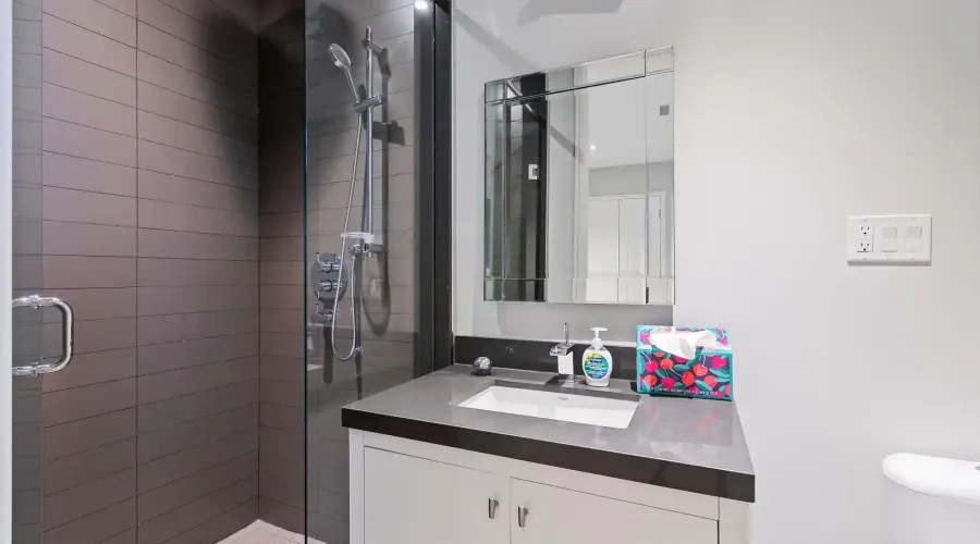 67 Lake Promenade, Toronto, Ontario, M8W 1A2, Canada, 4 Bedrooms Bedrooms, ,8 BathroomsBathrooms,Residential,For Sale,2002365