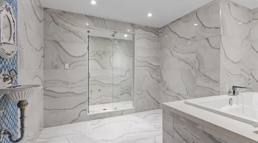 67 Lake Promenade, Toronto, Ontario, M8W 1A2, Canada, 4 Bedrooms Bedrooms, ,8 BathroomsBathrooms,Residential,For Sale,2002365