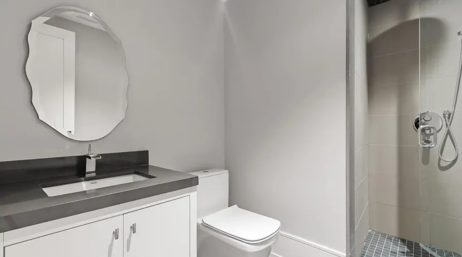 67 Lake Promenade, Toronto, Ontario, M8W 1A2, Canada, 4 Bedrooms Bedrooms, ,8 BathroomsBathrooms,Residential,For Sale,2002365