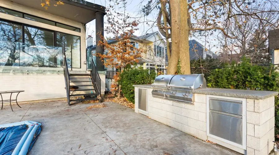 67 Lake Promenade, Toronto, Ontario, M8W 1A2, Canada, 4 Bedrooms Bedrooms, ,8 BathroomsBathrooms,Residential,For Sale,2002365