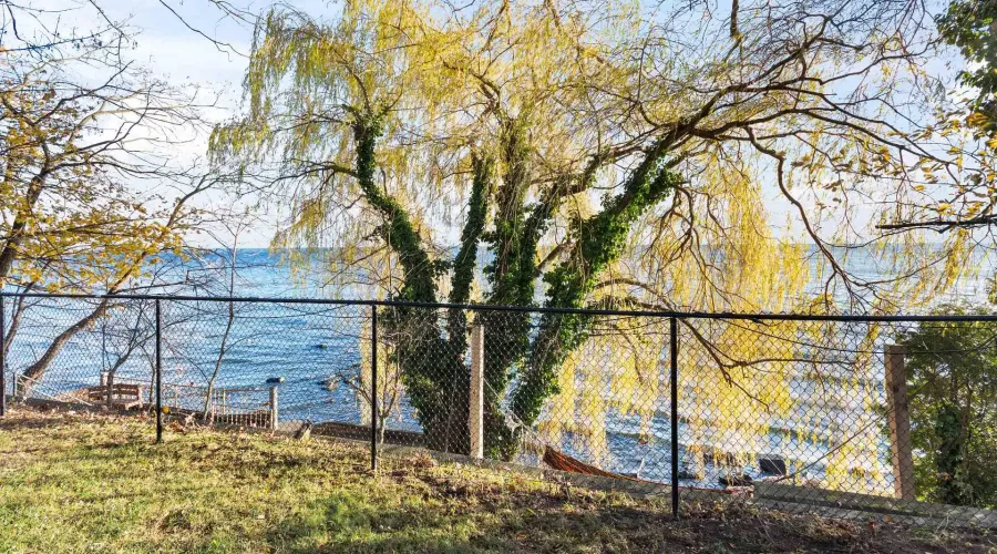 67 Lake Promenade, Toronto, Ontario, M8W 1A2, Canada, 4 Bedrooms Bedrooms, ,8 BathroomsBathrooms,Residential,For Sale,2002365