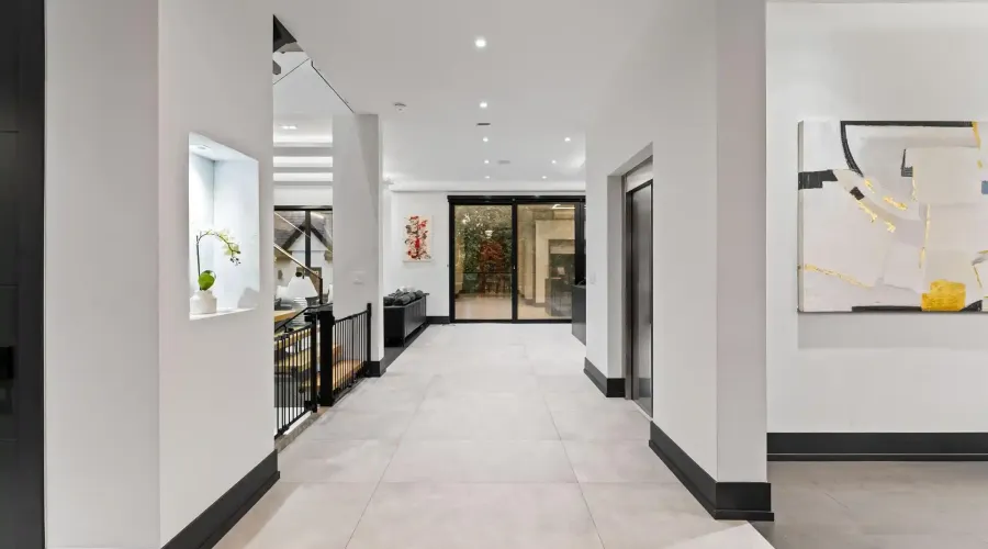 417 Union Street, Oakville, Ontario, L6J 1E7, Canada, 4 Bedrooms Bedrooms, ,8 BathroomsBathrooms,Residential,For Sale,2003569