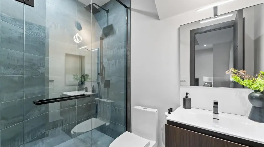 417 Union Street, Oakville, Ontario, L6J 1E7, Canada, 4 Bedrooms Bedrooms, ,8 BathroomsBathrooms,Residential,For Sale,2003569