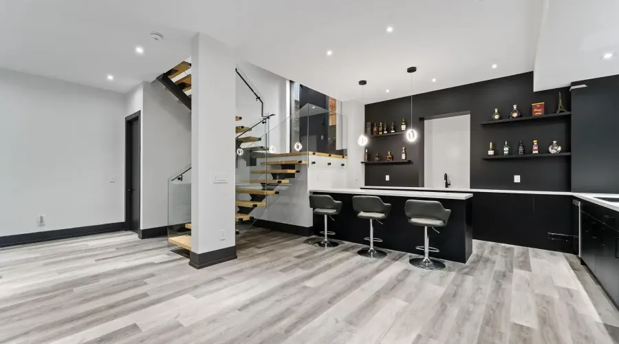 417 Union Street, Oakville, Ontario, L6J 1E7, Canada, 4 Bedrooms Bedrooms, ,8 BathroomsBathrooms,Residential,For Sale,2003569