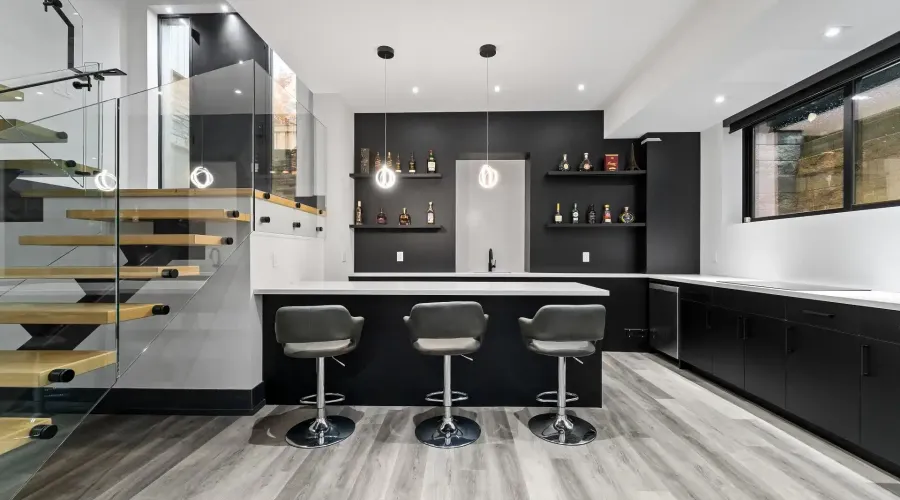 417 Union Street, Oakville, Ontario, L6J 1E7, Canada, 4 Bedrooms Bedrooms, ,8 BathroomsBathrooms,Residential,For Sale,2003569