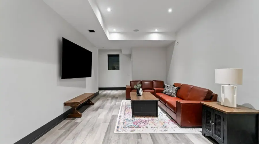 417 Union Street, Oakville, Ontario, L6J 1E7, Canada, 4 Bedrooms Bedrooms, ,8 BathroomsBathrooms,Residential,For Sale,2003569