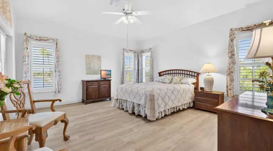 517 Lake Murex Circle, Sanibel, Florida, 33957, United States, 4 Bedrooms Bedrooms, 12 Rooms Rooms,3 BathroomsBathrooms,Residential,For Sale,Lake Murex,2003571