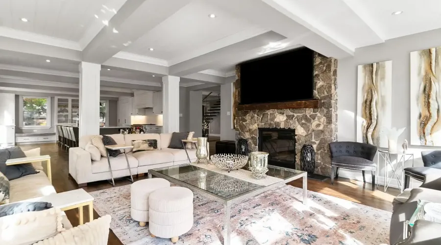 2552 Jarvis Street, Mississauga, Ontario, L5C 2P6, Canada, 6 Bedrooms Bedrooms, ,6 BathroomsBathrooms,Residential,For Sale,2003572