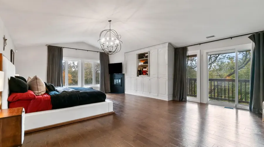 2552 Jarvis Street, Mississauga, Ontario, L5C 2P6, Canada, 6 Bedrooms Bedrooms, ,6 BathroomsBathrooms,Residential,For Sale,2003572