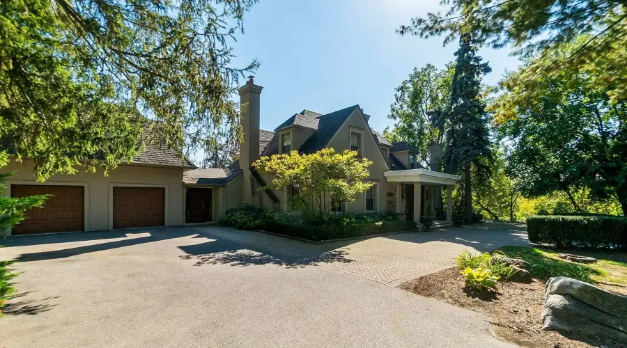 2552 Jarvis Street, Mississauga, Ontario, L5C 2P6, Canada, 6 Bedrooms Bedrooms, ,6 BathroomsBathrooms,Residential,For Sale,2003572