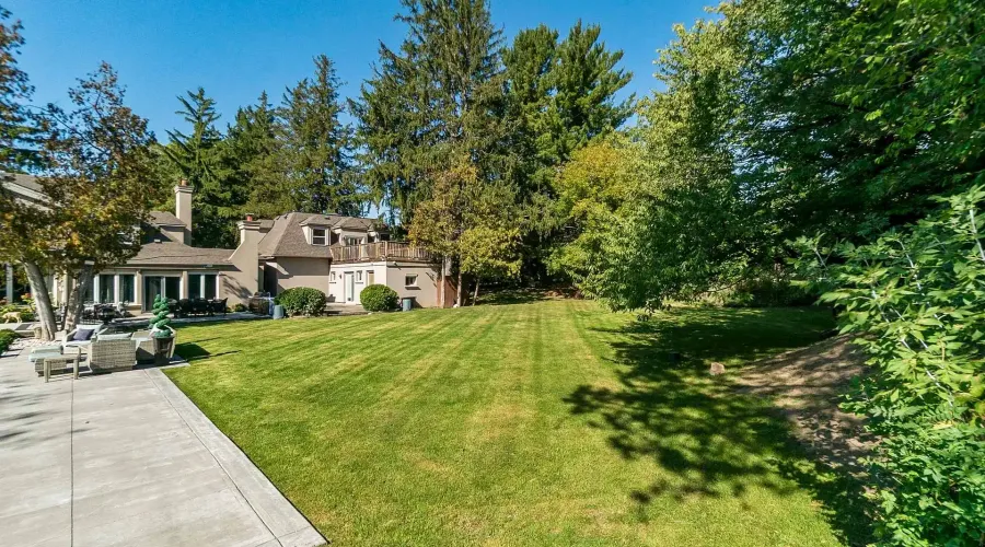 2552 Jarvis Street, Mississauga, Ontario, L5C 2P6, Canada, 6 Bedrooms Bedrooms, ,6 BathroomsBathrooms,Residential,For Sale,2003572