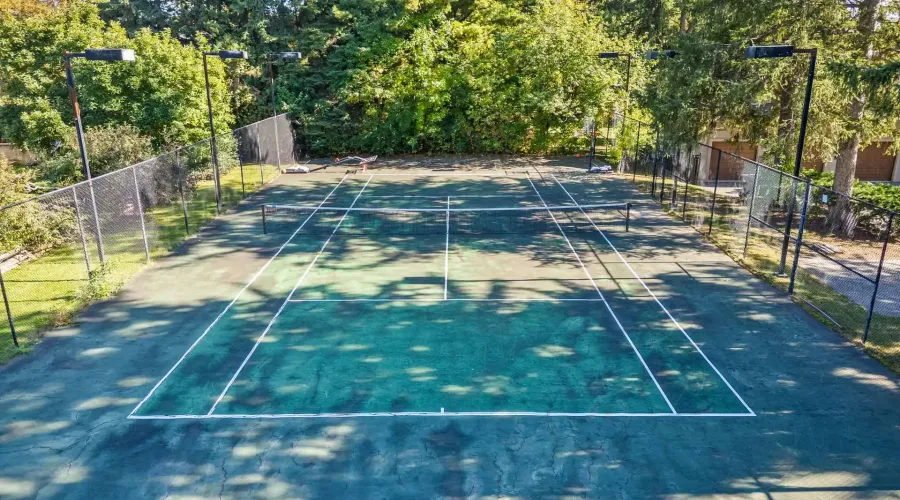 2552 Jarvis Street, Mississauga, Ontario, L5C 2P6, Canada, 6 Bedrooms Bedrooms, ,6 BathroomsBathrooms,Residential,For Sale,2003572