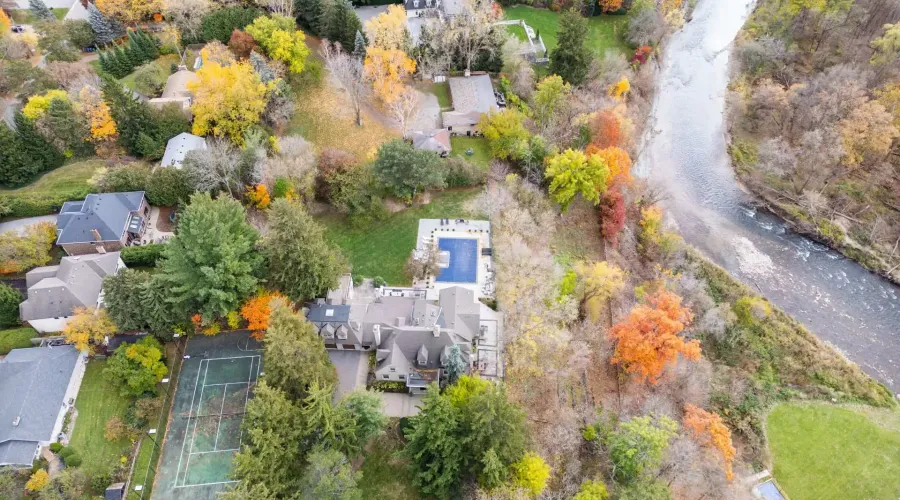 2552 Jarvis Street, Mississauga, Ontario, L5C 2P6, Canada, 6 Bedrooms Bedrooms, ,6 BathroomsBathrooms,Residential,For Sale,2003572