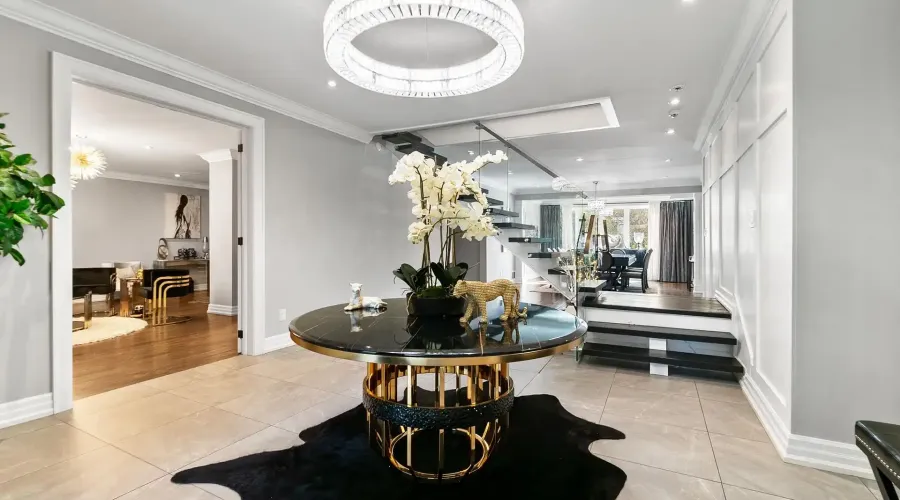 2552 Jarvis Street, Mississauga, Ontario, L5C 2P6, Canada, 6 Bedrooms Bedrooms, ,6 BathroomsBathrooms,Residential,For Sale,2003572