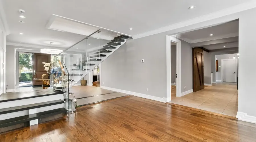 2552 Jarvis Street, Mississauga, Ontario, L5C 2P6, Canada, 6 Bedrooms Bedrooms, ,6 BathroomsBathrooms,Residential,For Sale,2003572