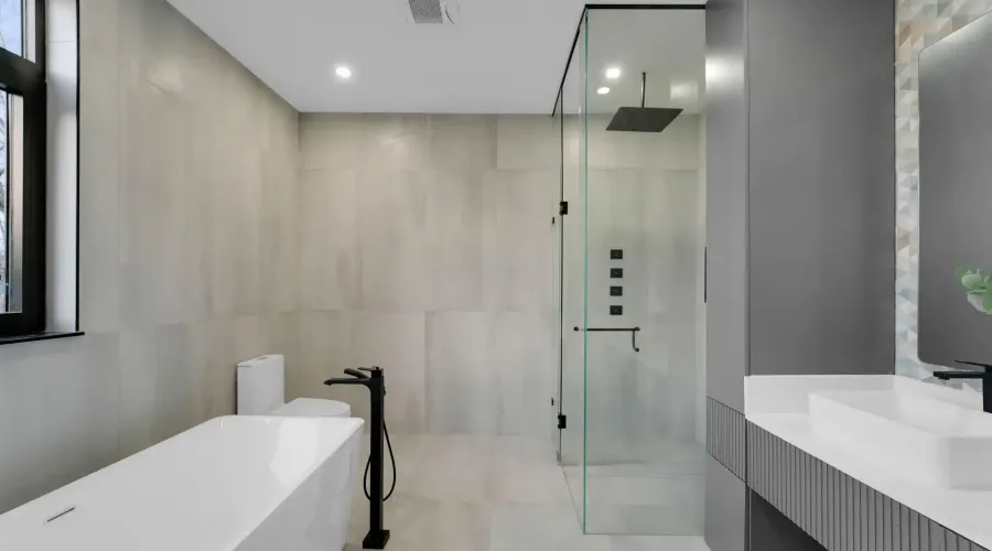 468 Saville Crescent, Oakville, Ontario, L6L 3V1, Canada, 4 Bedrooms Bedrooms, ,6 BathroomsBathrooms,Residential,For Sale,2003574