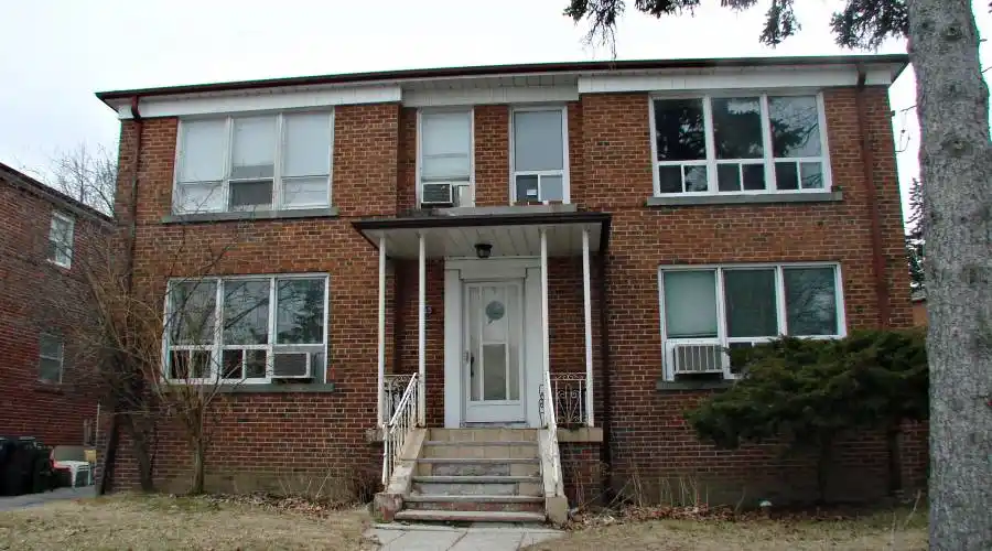 Markdale Avenue,Toronto,Canada,8 Bedrooms Bedrooms,20 Rooms Rooms,4 BathroomsBathrooms,Residential,Markdale Avenue,195955