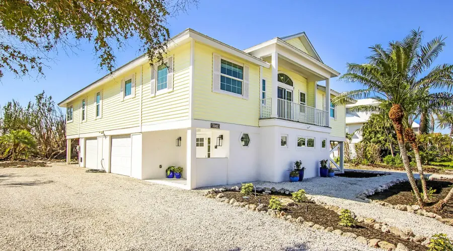 1202 Sand Castle Road, Sanibel, Florida, 33957, United States, 4 Bedrooms Bedrooms, 12 Rooms Rooms,2 BathroomsBathrooms,Residential,For Sale,Sand Castle,2008355