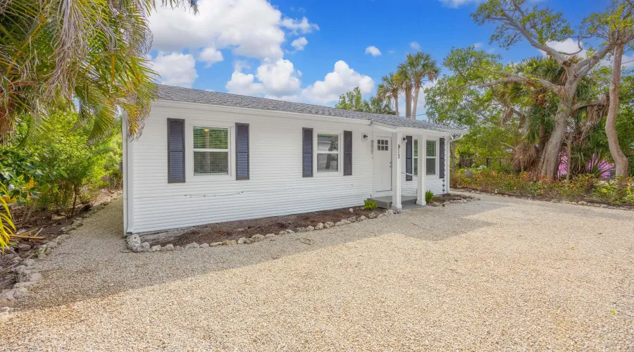 910 Fitzhugh Street, Sanibel, Florida, 33957, United States, 4 Bedrooms Bedrooms, 9 Rooms Rooms,2 BathroomsBathrooms,Residential,For Sale,Fitzhugh,2008356