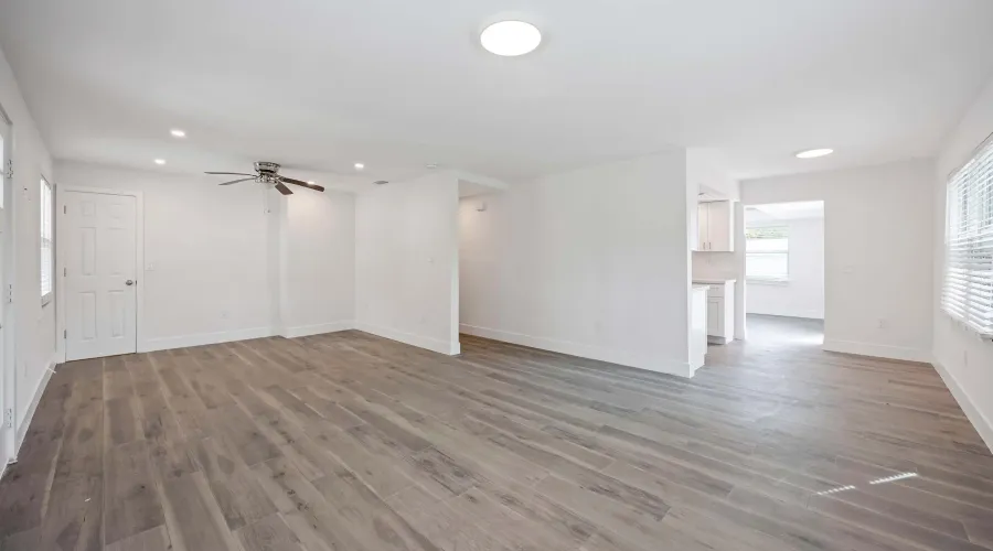 910 Fitzhugh Street, Sanibel, Florida, 33957, United States, 4 Bedrooms Bedrooms, 9 Rooms Rooms,2 BathroomsBathrooms,Residential,For Sale,Fitzhugh,2008356