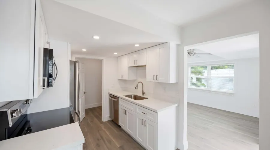 910 Fitzhugh Street, Sanibel, Florida, 33957, United States, 4 Bedrooms Bedrooms, 9 Rooms Rooms,2 BathroomsBathrooms,Residential,For Sale,Fitzhugh,2008356