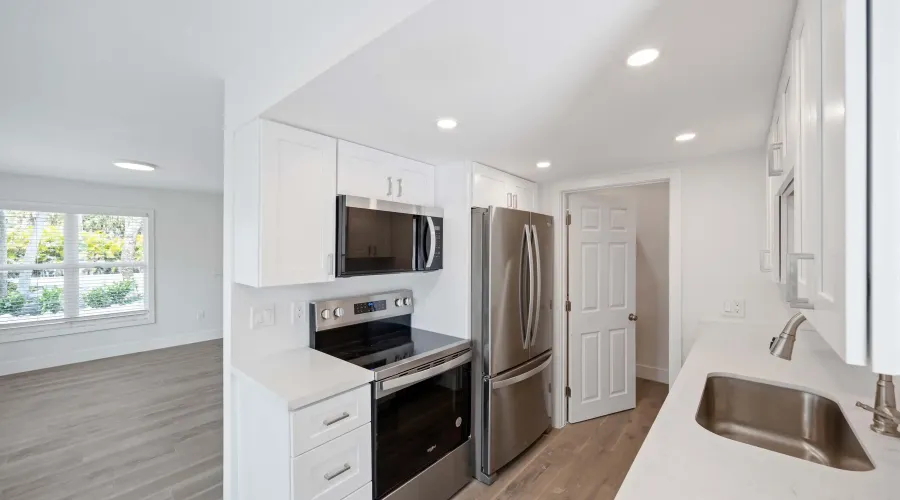 910 Fitzhugh Street, Sanibel, Florida, 33957, United States, 4 Bedrooms Bedrooms, 9 Rooms Rooms,2 BathroomsBathrooms,Residential,For Sale,Fitzhugh,2008356