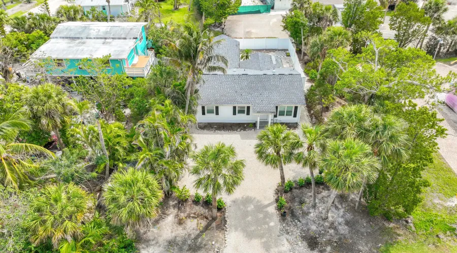 910 Fitzhugh Street, Sanibel, Florida, 33957, United States, 4 Bedrooms Bedrooms, 9 Rooms Rooms,2 BathroomsBathrooms,Residential,For Sale,Fitzhugh,2008356