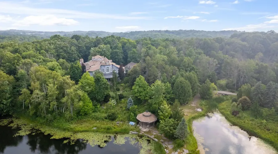 9 Flaherty Lane, Caledon, Ontario, L7K 2P2, Canada, 6 Bedrooms Bedrooms, ,10 BathroomsBathrooms,Residential,For Sale,2009185