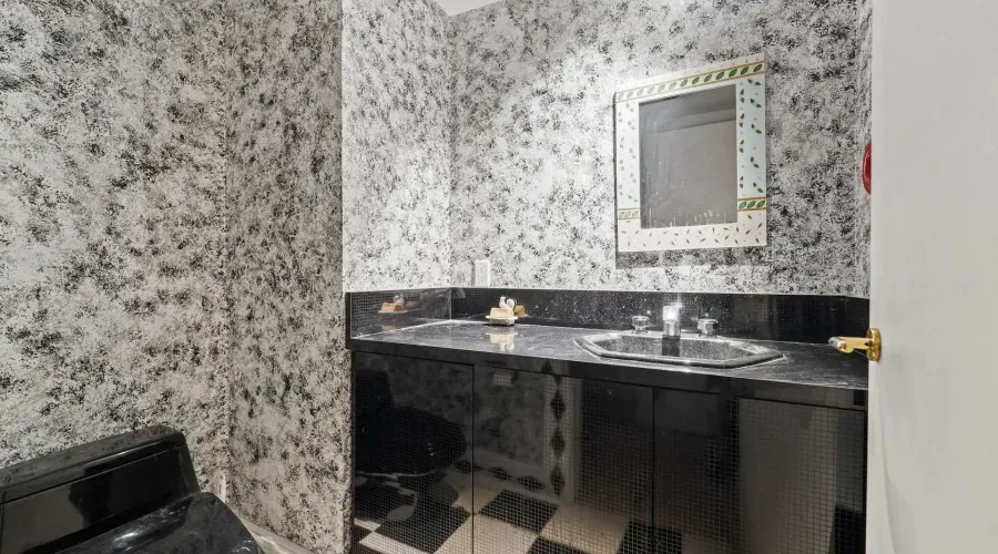 9 Flaherty Lane, Caledon, Ontario, L7K 2P2, Canada, 6 Bedrooms Bedrooms, ,10 BathroomsBathrooms,Residential,For Sale,2009185