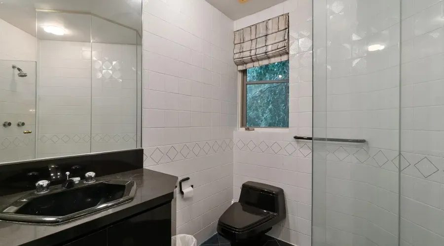 9 Flaherty Lane, Caledon, Ontario, L7K 2P2, Canada, 6 Bedrooms Bedrooms, ,10 BathroomsBathrooms,Residential,For Sale,2009185