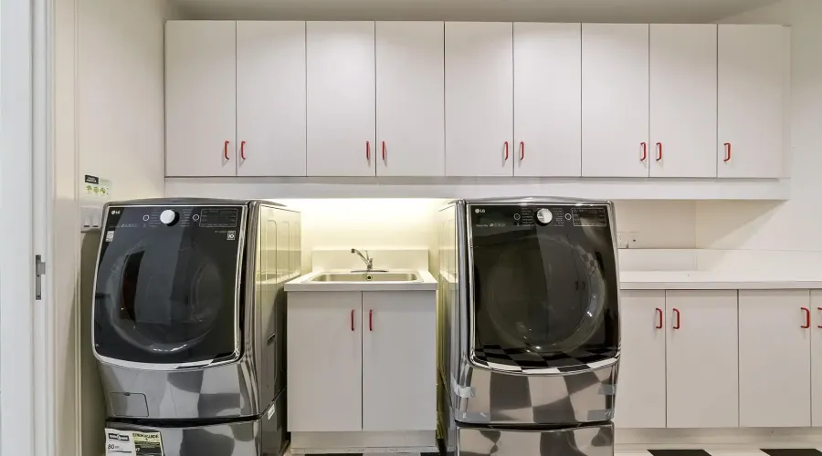 9 Flaherty Lane, Caledon, Ontario, L7K 2P2, Canada, 6 Bedrooms Bedrooms, ,10 BathroomsBathrooms,Residential,For Sale,2009185