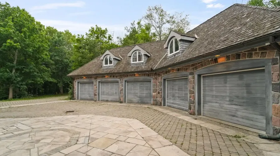 9 Flaherty Lane, Caledon, Ontario, L7K 2P2, Canada, 6 Bedrooms Bedrooms, ,10 BathroomsBathrooms,Residential,For Sale,2009185