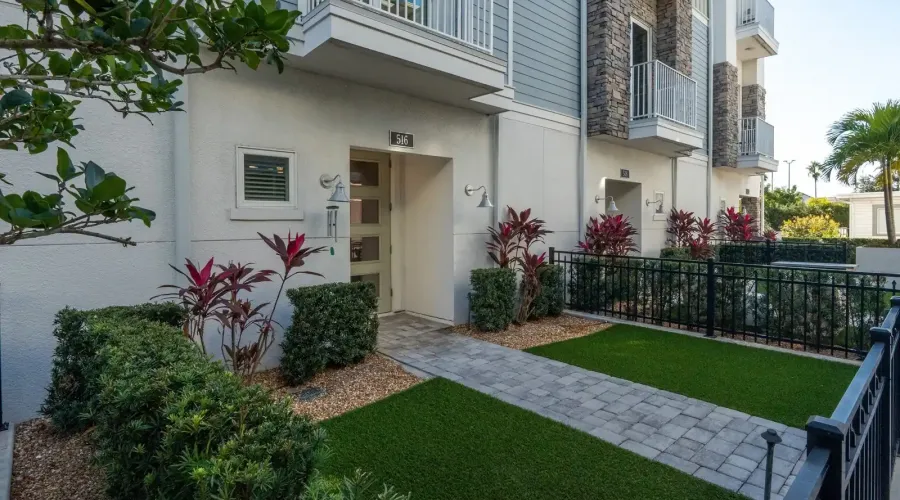 516 Laurel Park Drive, Sarasota, Florida, 34236, United States, 3 Bedrooms Bedrooms, 6 Rooms Rooms,3 BathroomsBathrooms,Residential,For Sale,Enclave at Laurel Park ,Laurel Park,2009431