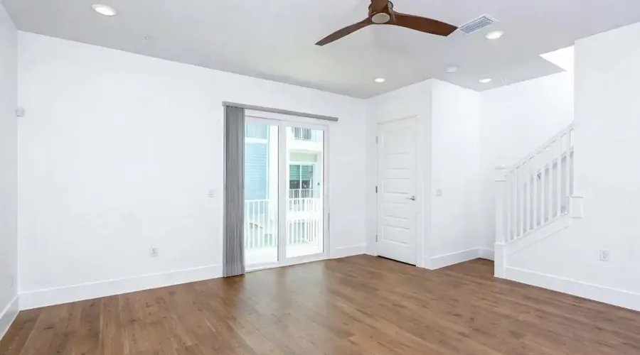 516 Laurel Park Drive, Sarasota, Florida, 34236, United States, 3 Bedrooms Bedrooms, 6 Rooms Rooms,3 BathroomsBathrooms,Residential,For Sale,Enclave at Laurel Park ,Laurel Park,2009431