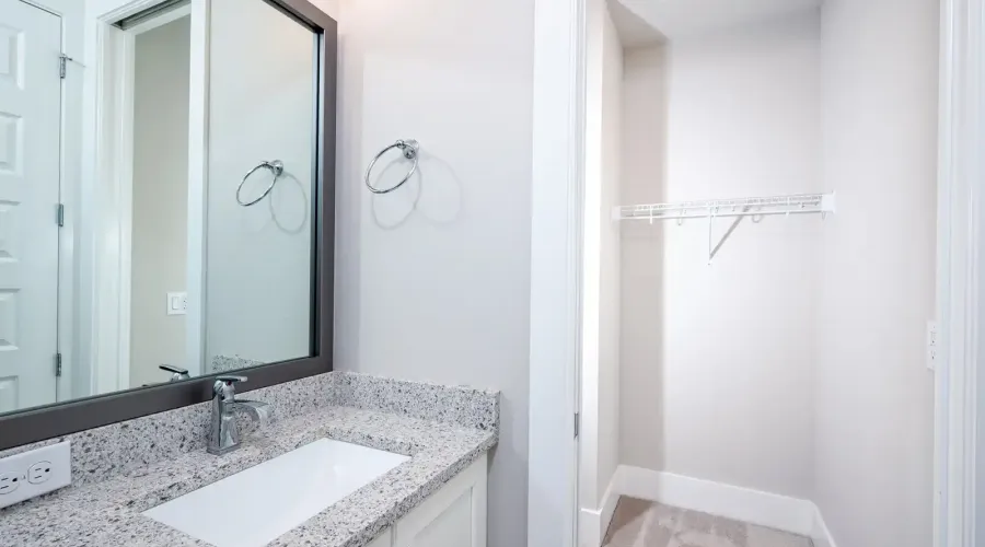 516 Laurel Park Drive, Sarasota, Florida, 34236, United States, 3 Bedrooms Bedrooms, 6 Rooms Rooms,3 BathroomsBathrooms,Residential,For Sale,Enclave at Laurel Park ,Laurel Park,2009431