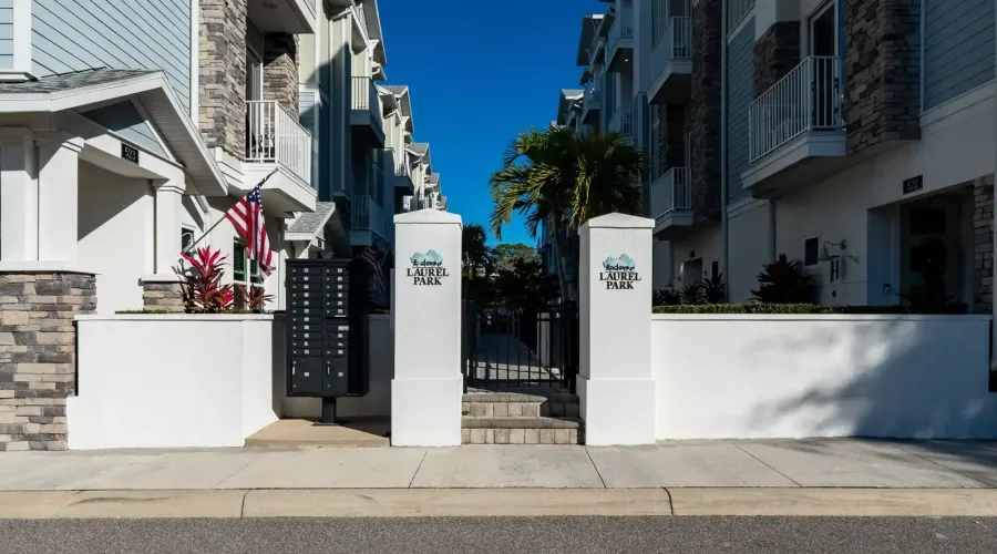 516 Laurel Park Drive, Sarasota, Florida, 34236, United States, 3 Bedrooms Bedrooms, 6 Rooms Rooms,3 BathroomsBathrooms,Residential,For Sale,Enclave at Laurel Park ,Laurel Park,2009431