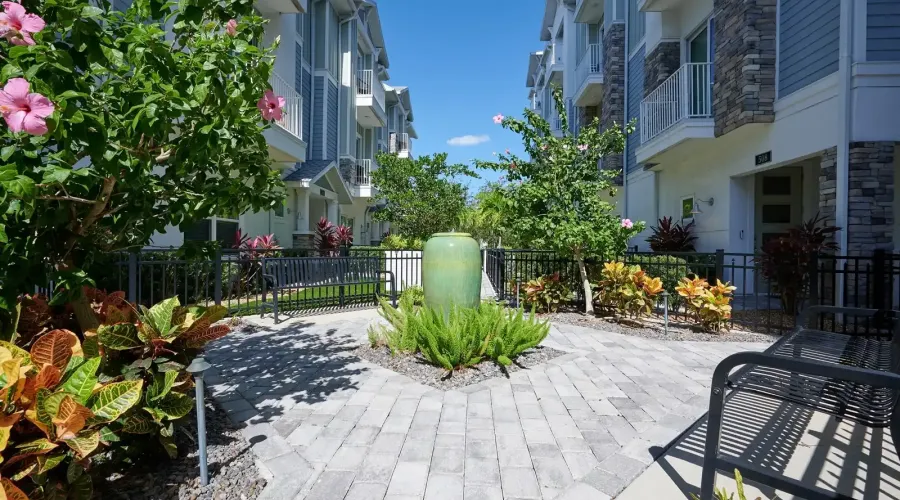 516 Laurel Park Drive, Sarasota, Florida, 34236, United States, 3 Bedrooms Bedrooms, 6 Rooms Rooms,3 BathroomsBathrooms,Residential,For Sale,Enclave at Laurel Park ,Laurel Park,2009431