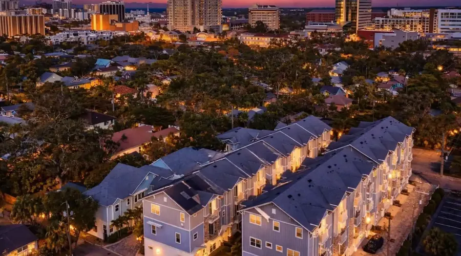 516 Laurel Park Drive, Sarasota, Florida, 34236, United States, 3 Bedrooms Bedrooms, 6 Rooms Rooms,3 BathroomsBathrooms,Residential,For Sale,Enclave at Laurel Park ,Laurel Park,2009431