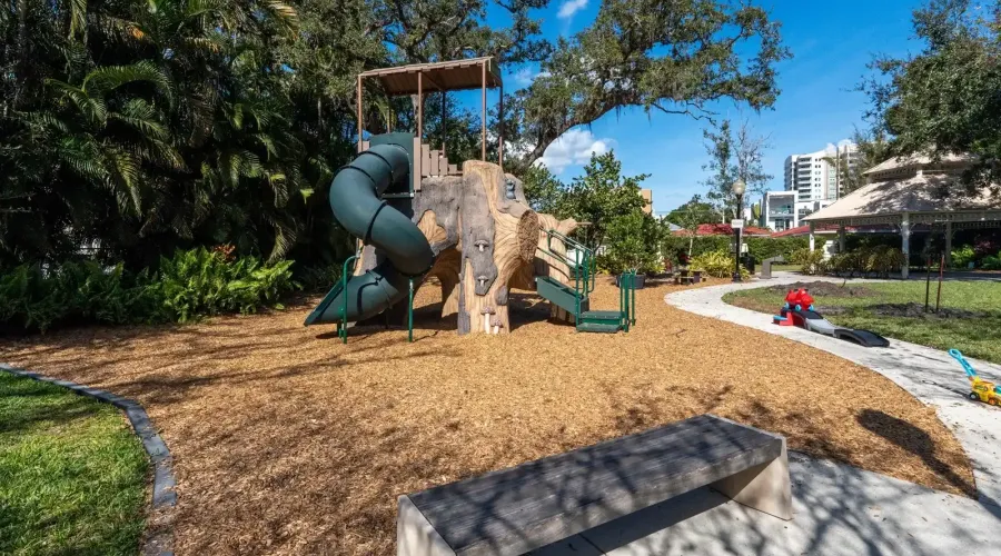 516 Laurel Park Drive, Sarasota, Florida, 34236, United States, 3 Bedrooms Bedrooms, 6 Rooms Rooms,3 BathroomsBathrooms,Residential,For Sale,Enclave at Laurel Park ,Laurel Park,2009431