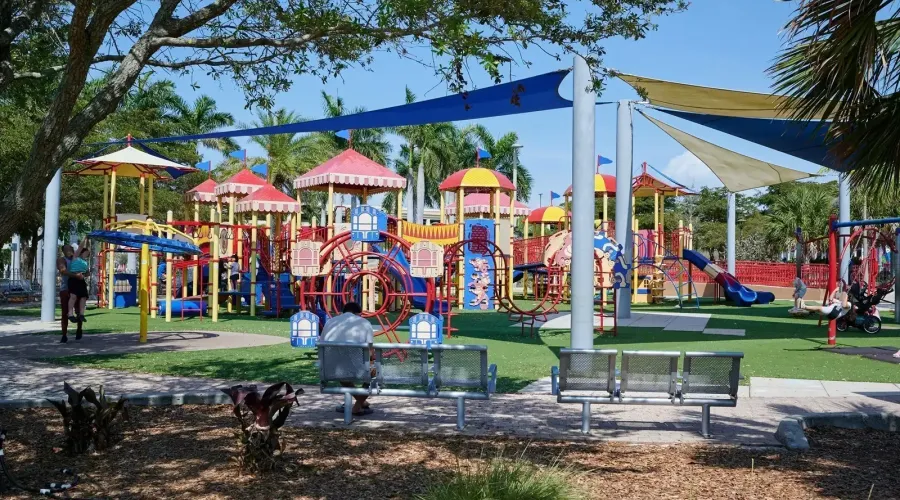 516 Laurel Park Drive, Sarasota, Florida, 34236, United States, 3 Bedrooms Bedrooms, 6 Rooms Rooms,3 BathroomsBathrooms,Residential,For Sale,Enclave at Laurel Park ,Laurel Park,2009431