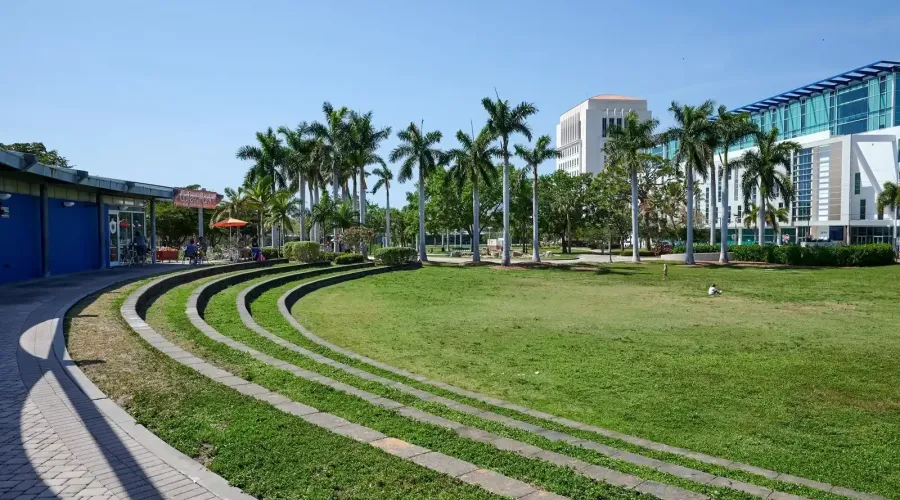 516 Laurel Park Drive, Sarasota, Florida, 34236, United States, 3 Bedrooms Bedrooms, 6 Rooms Rooms,3 BathroomsBathrooms,Residential,For Sale,Enclave at Laurel Park ,Laurel Park,2009431