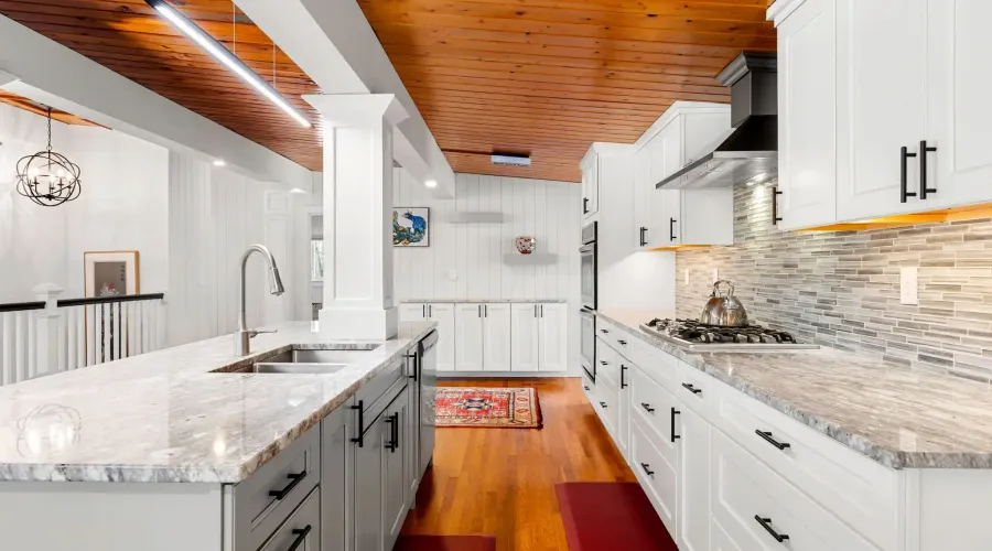 207 Rowley Bridge Road, Topsfield, Massachusetts, 01983, United States, 4 Bedrooms Bedrooms, 10 Rooms Rooms,3 BathroomsBathrooms,Residential,For Sale,Rowley Bridge ,2009874