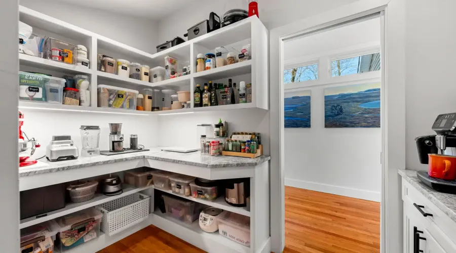 207 Rowley Bridge Road, Topsfield, Massachusetts, 01983, United States, 4 Bedrooms Bedrooms, 10 Rooms Rooms,3 BathroomsBathrooms,Residential,For Sale,Rowley Bridge ,2009874