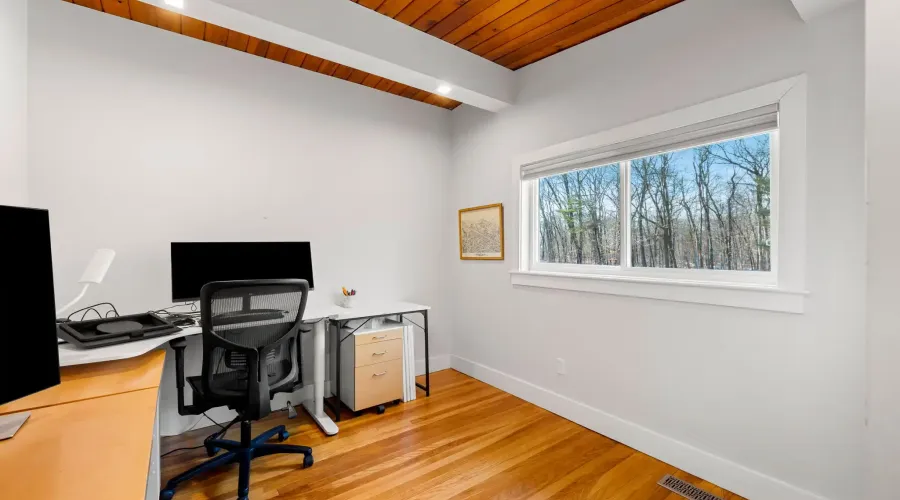 207 Rowley Bridge Road, Topsfield, Massachusetts, 01983, United States, 4 Bedrooms Bedrooms, 10 Rooms Rooms,3 BathroomsBathrooms,Residential,For Sale,Rowley Bridge ,2009874