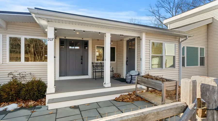 207 Rowley Bridge Road, Topsfield, Massachusetts, 01983, United States, 4 Bedrooms Bedrooms, 10 Rooms Rooms,3 BathroomsBathrooms,Residential,For Sale,Rowley Bridge ,2009874