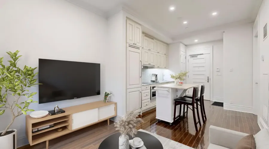 22 Leader Lane, Toronto, Ontario, M5E 0B2, Canada, 1 Bedroom Bedrooms, 3 Rooms Rooms,1 BathroomBathrooms,Condo,For Sale,Omni King Edward Hotel,Leader,522,2009875