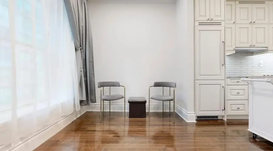 22 Leader Lane, Toronto, Ontario, M5E 0B2, Canada, 1 Bedroom Bedrooms, 3 Rooms Rooms,1 BathroomBathrooms,Condo,For Sale,Omni King Edward Hotel,Leader,522,2009875